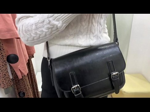 ❤️ Montaj odasında bir yapay penis ile genç orospu FeralBerry kamu mastürbasyon ❤️ Süper porno bizde ﹏