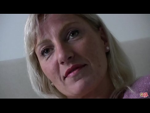 ❤️ Hepimizin becerdiği anne... Hanımefendi, kendinize gelin! ❤️ Süper porno bizde ﹏